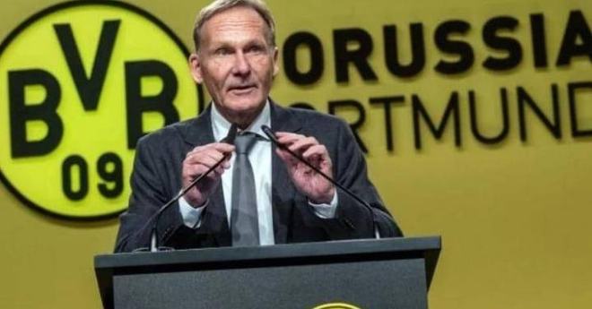 国安球员列队欢迎两位久违强援入队，中超金靴意外领衔，值得期待