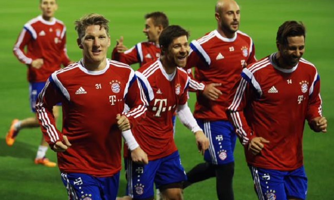 九人皇马主场输球，转播镜头拍到贝林辱骂四官：你XX的白痴